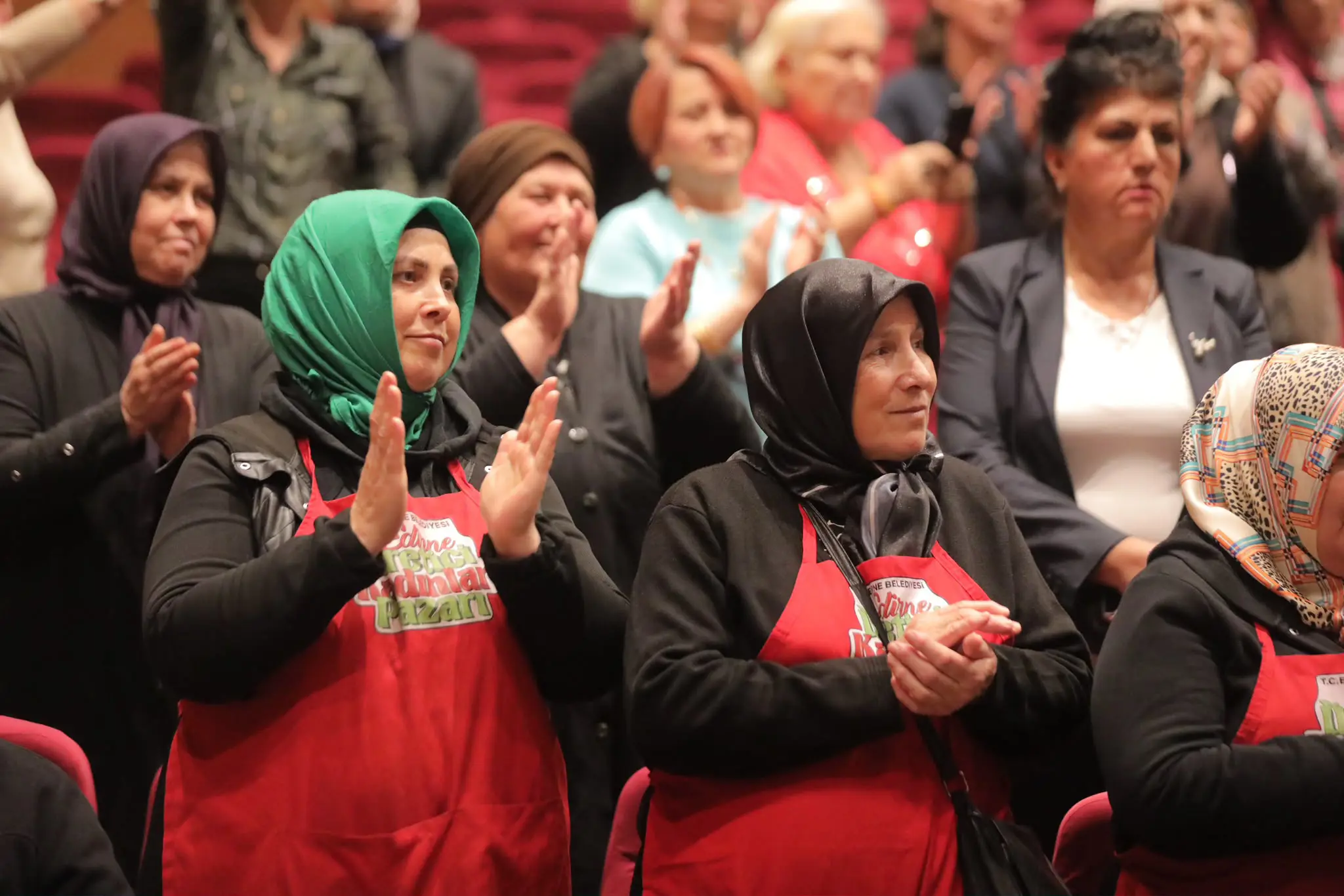 “EDİRNE BELEDİYESİ KADIN ÜRETİCİLERİ BİR ARAYA GETİRDİ” galeri görseli